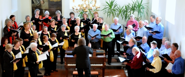 Peter Josef Kunz-von Gymnich dirigiert den Großen Chor der Polyhymnia in Schöneiche bei Berlin Peter Josef Kunz-von Gymnich dirigiert den Großen Chor der Polyhymnia in Schöneiche bei Berlin