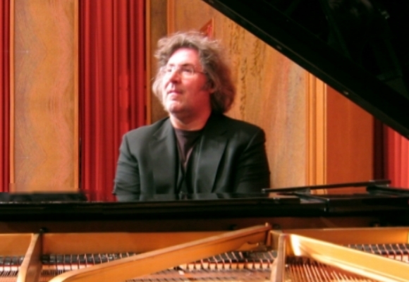 Peter Josef Kunz-von Gymnich: Pianist im Büsing-Palais 