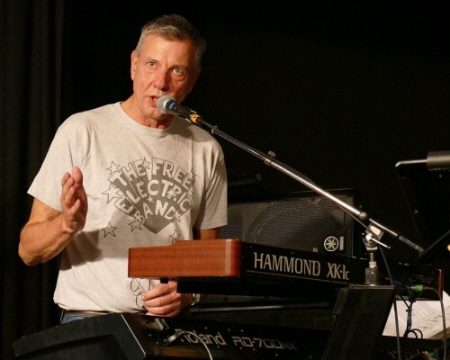 Fred-Bauer-Hammond-002.-det-450x360